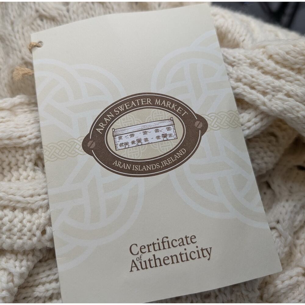 Aran Sweater Market Wrap Cream Merino Wool Pockets Shawl Wrap Women's New - Picture 10 of 10